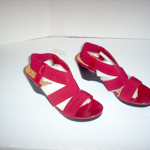 CHAPS RAINA SANDALS, WOMEN RED, SIZE 9.5 - Picture 3 of 5